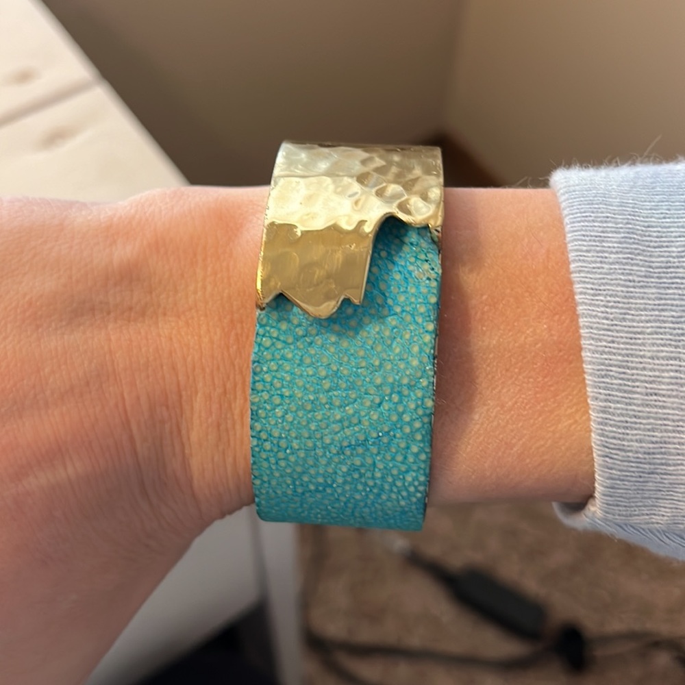 Rustic Cuff Dallas Turquoise Cuff - Picture 5 of 5